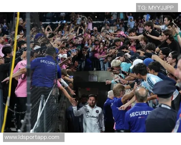 苏亚雷斯表现抢眼助攻关键传球却错失良机评分73引发关注