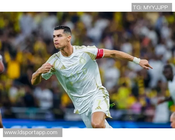 环足奖年度最佳中东球员候选人揭晓C罗本泽马马赫雷斯多萨里争夺荣誉 环足奖年度最佳中东球员候选人揭晓C罗本泽马马赫雷斯多萨里争夺荣誉