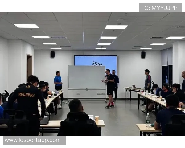 2025至2026年度中国足协青训总监培训班首阶段课程圆满完成展现青训新发展