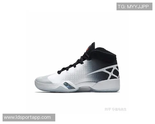 灰蓝色调魅力尽显肯塔基推出全新科比5PE球鞋设计