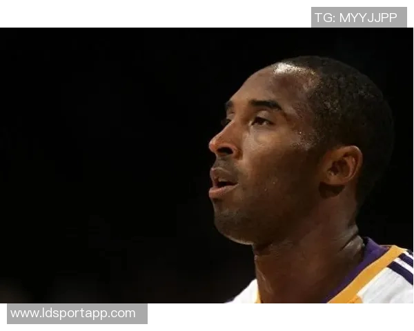 里夫斯背靠背狂砍92分创湖人队史新高自科比以来首次如此表现 里夫斯背靠背狂砍92分创湖人队史新高自科比以来首次如此表现