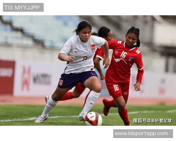 绝杀时刻姜晨璟冷静推射破门VAR确认有效武汉女足暂时领先对手1-0 绝杀时刻姜晨璟冷静推射破门VAR确认有效武汉女足暂时领先对手1-0