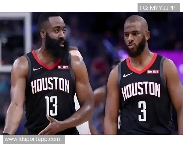 哈登新女友与查尔莫斯有过孩子还曾与路威热吻引发热议 哈登新女友与查尔莫斯有过孩子还曾与路威热吻引发热议