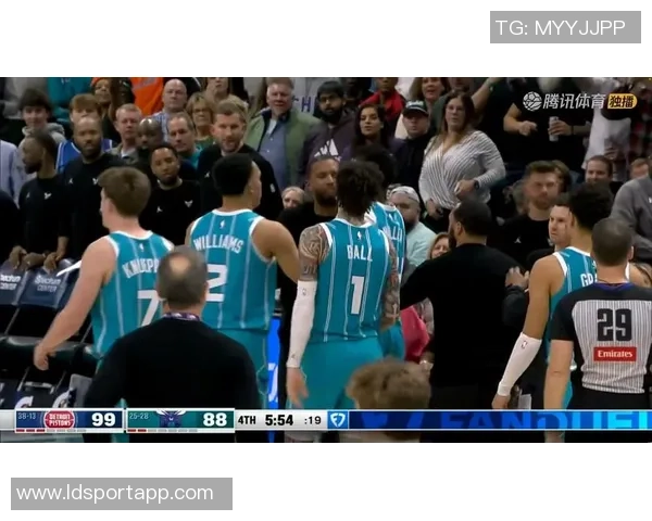 老哈珀批评本赛季裁判表现差球员假摔现象严重罚球次数激增