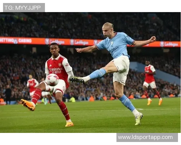 五位记者对英超冠军进行预测三人看好枪手两人支持曼城射手王归属无疑