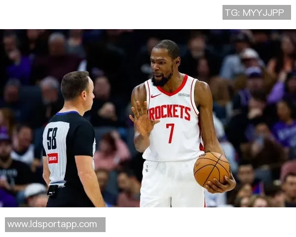 杜兰特谈背靠背比赛的重要性强调全队需从失利中反思与成长 杜兰特谈背靠背比赛的重要性强调全队需从失利中反思与成长